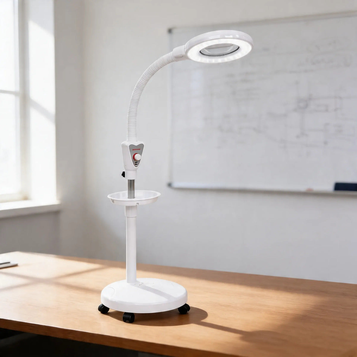 Lámpara Luz Fría Lupa Led Con Pedestal Trabajo Cómodo Altura Podologia Estetica Barberia