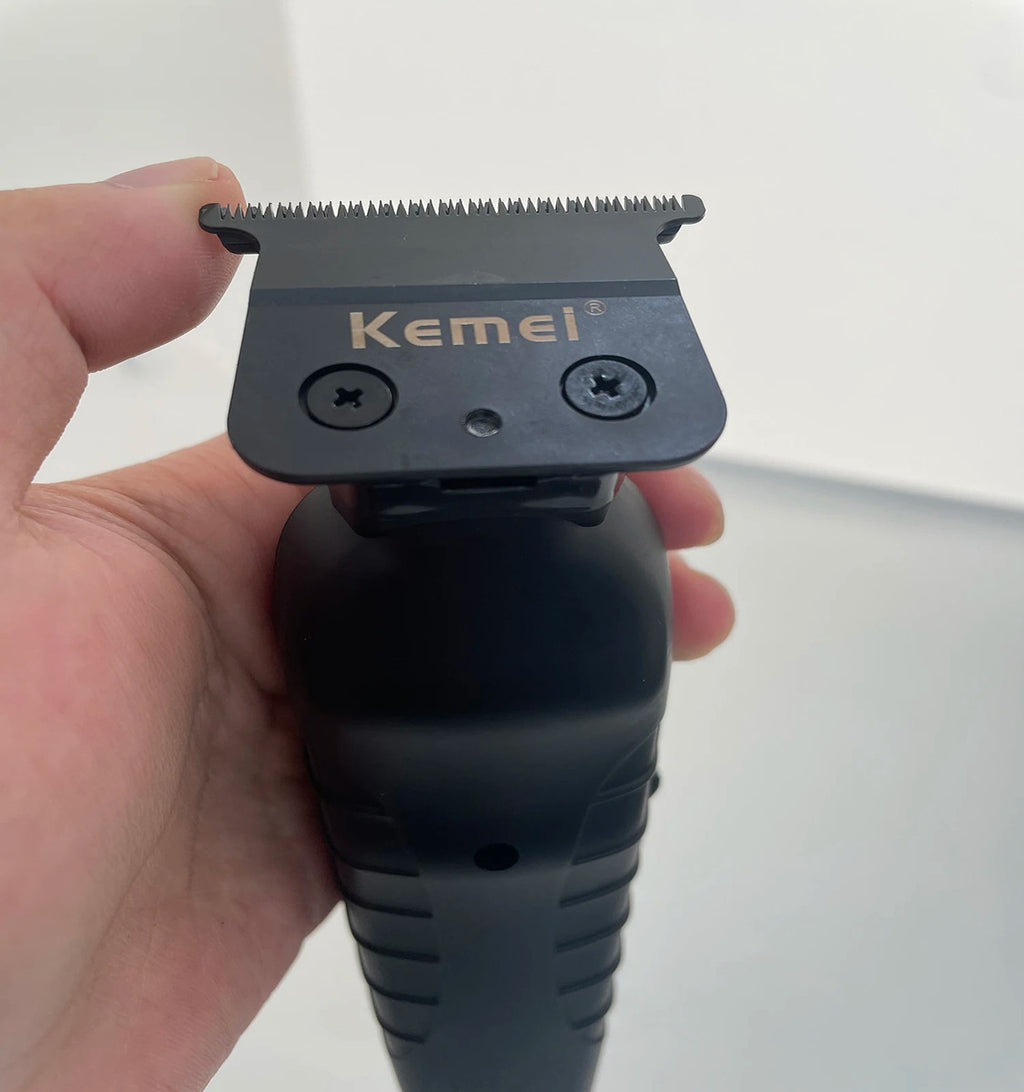 Kit de Terminación Profesional Kemei: Trimmer KM-2299 + Shaver KM-3383